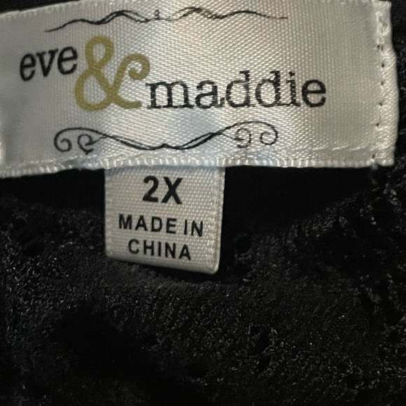 Eve Black Lace Blouse - Picture 4 of 5